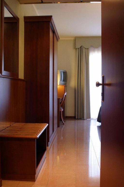 Hotel Willy Джемона-дель-Фріулі Номер фото